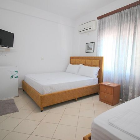 Lengu Holidays Houses Sarandë Esterno foto