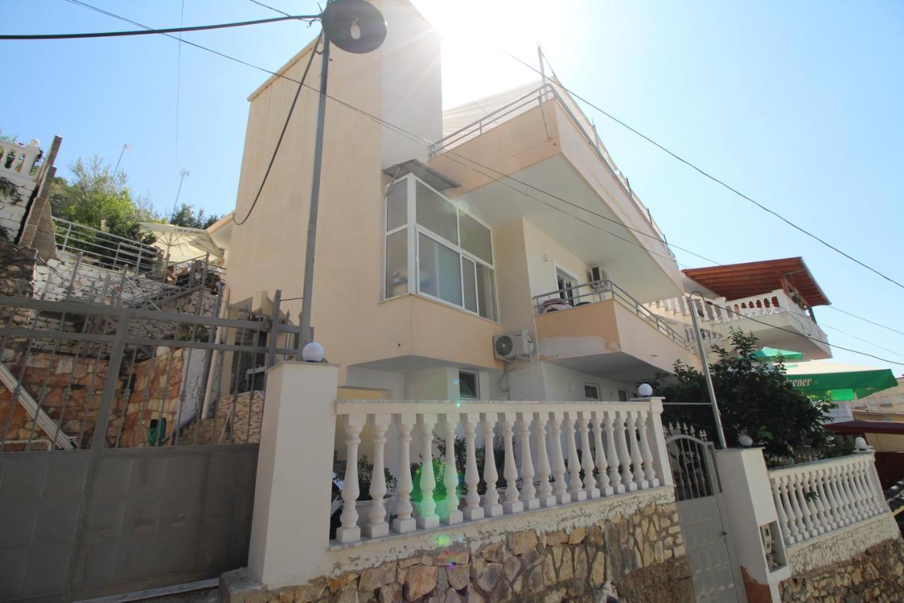Lengu Holidays Houses Sarandë Esterno foto