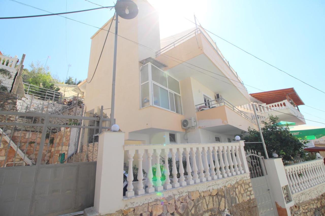 Lengu Holidays Houses Sarandë Esterno foto