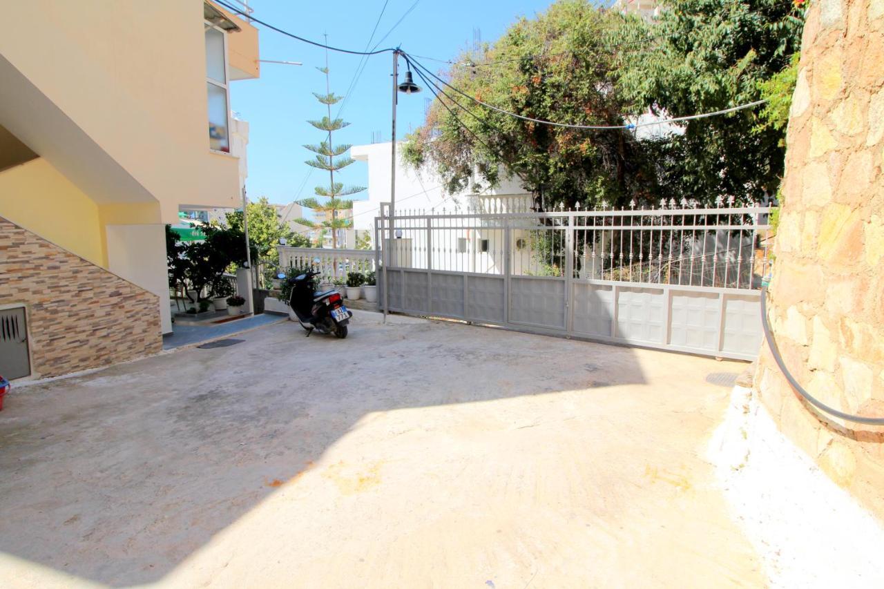 Lengu Holidays Houses Sarandë Esterno foto