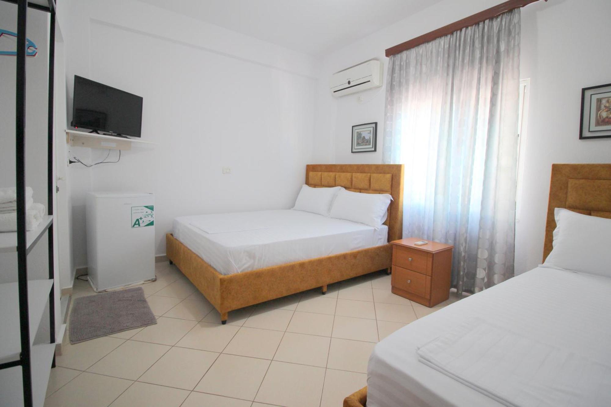 Lengu Holidays Houses Sarandë Esterno foto