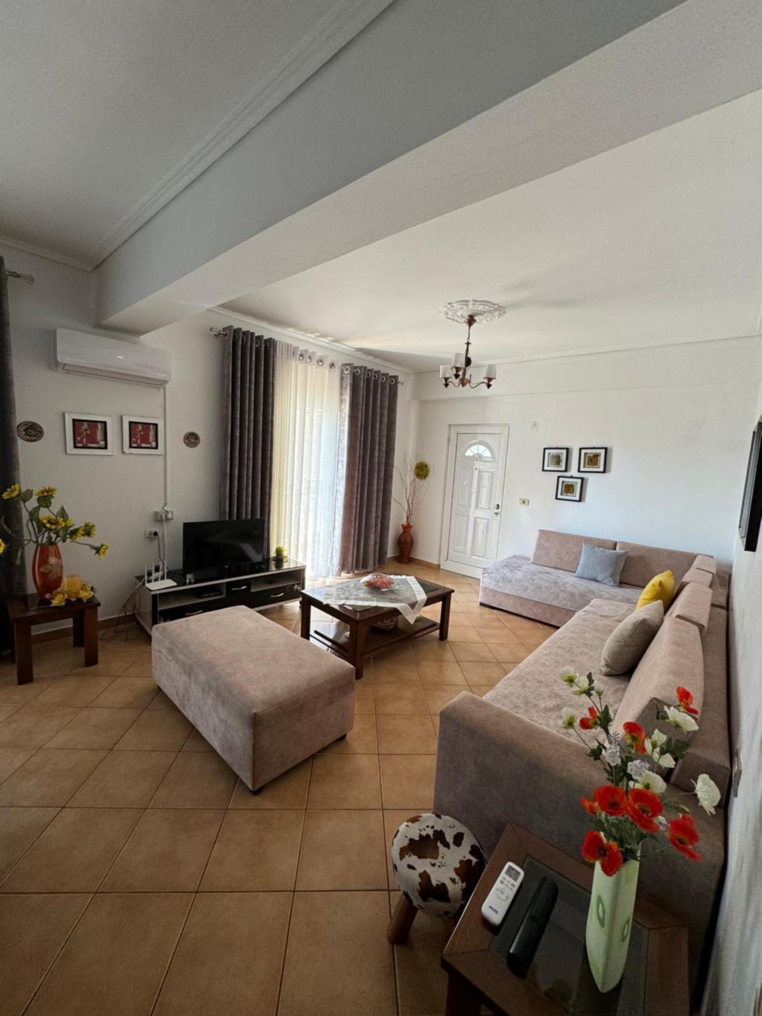 Lengu Holidays Houses Sarandë Esterno foto