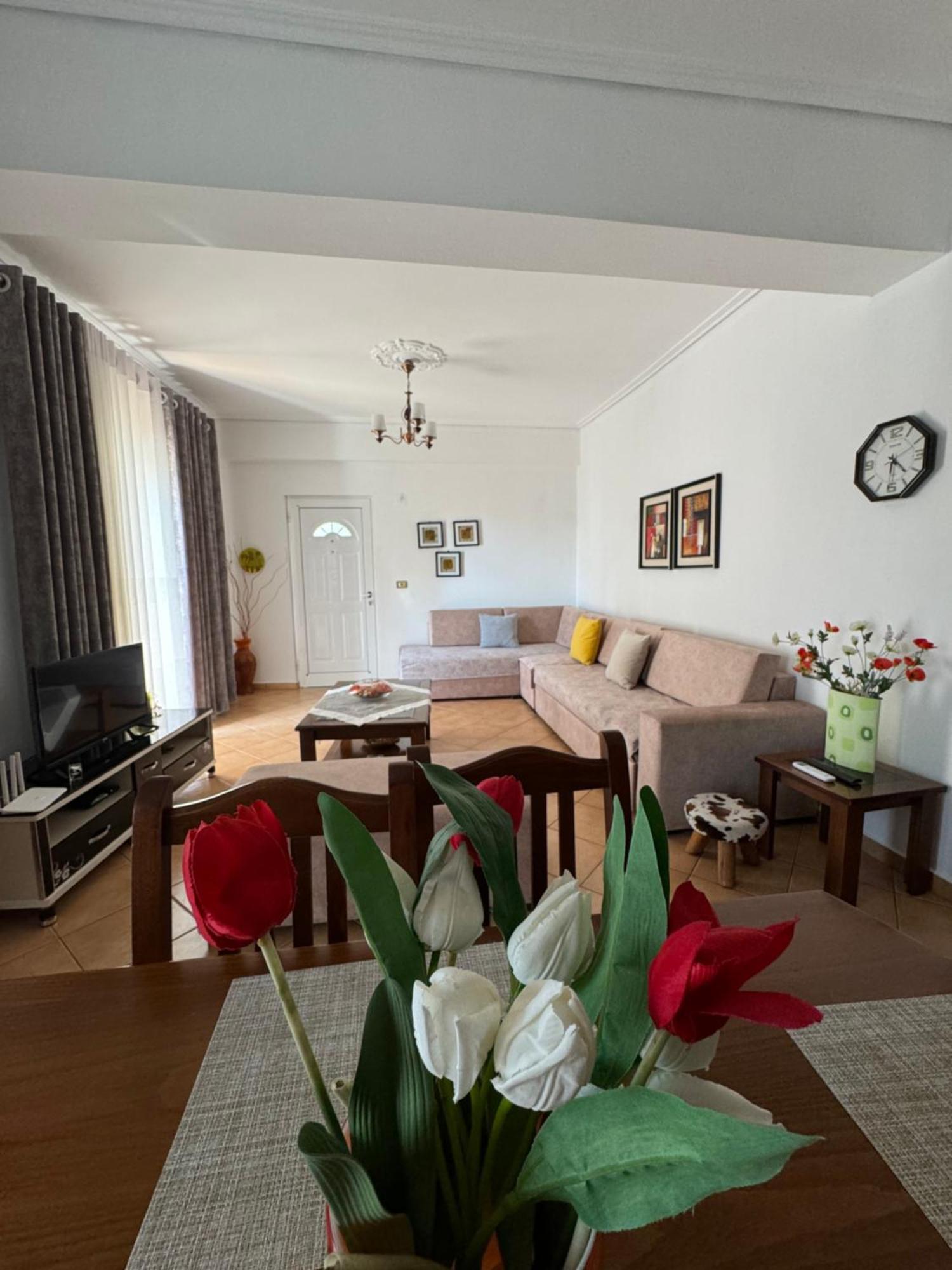 Lengu Holidays Houses Sarandë Esterno foto
