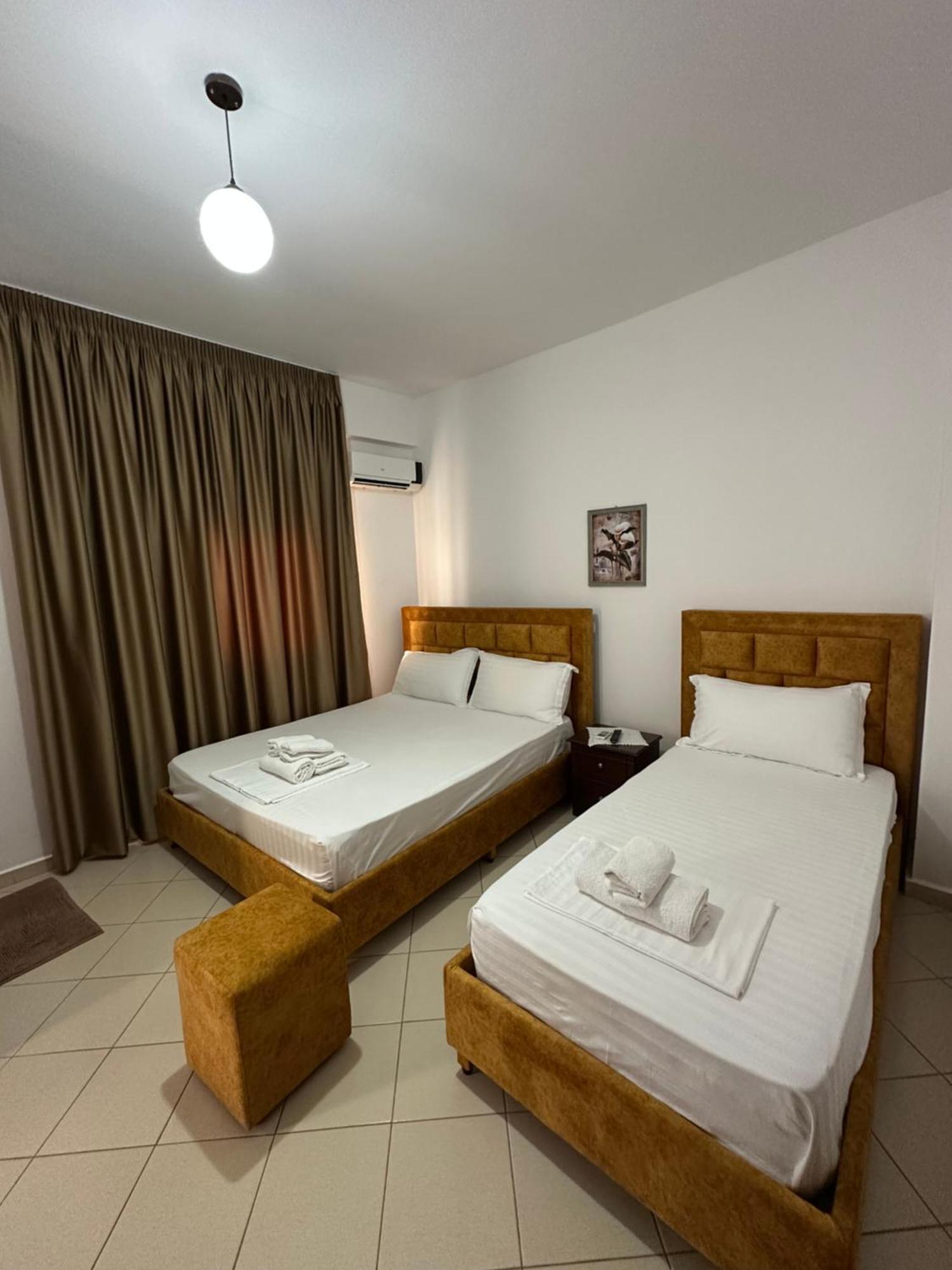 Lengu Holidays Houses Sarandë Esterno foto