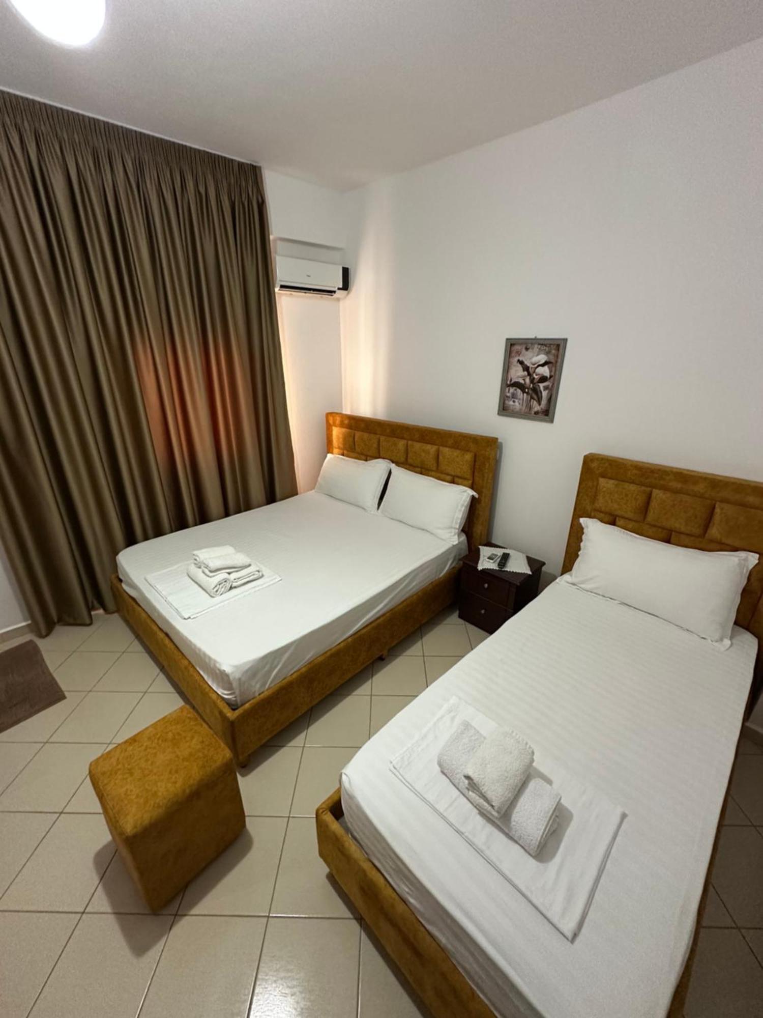 Lengu Holidays Houses Sarandë Esterno foto